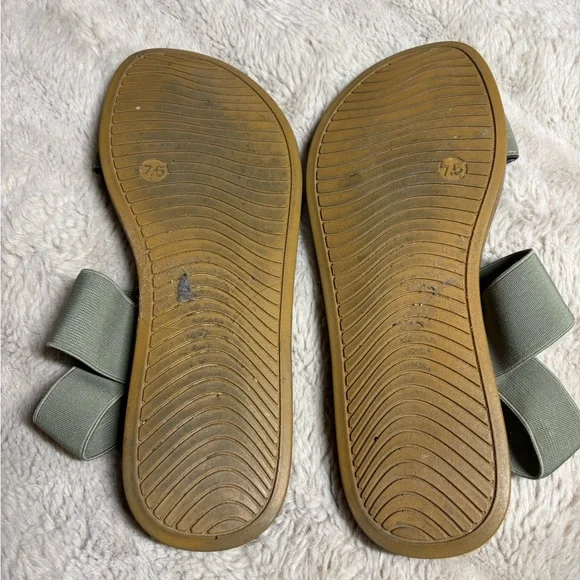 Steve Madden Women's Sandals in Tan and Gray/Green Straps - Picture 4 of 5